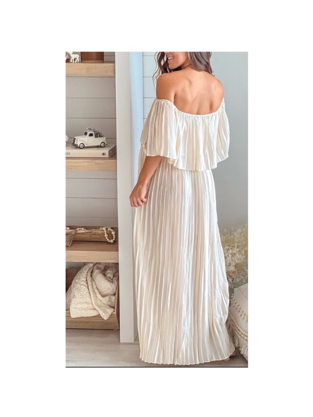 Lucy Paris Ivory Ruffle pleated off shoulder/cape sleeve maxi dress Sz Small